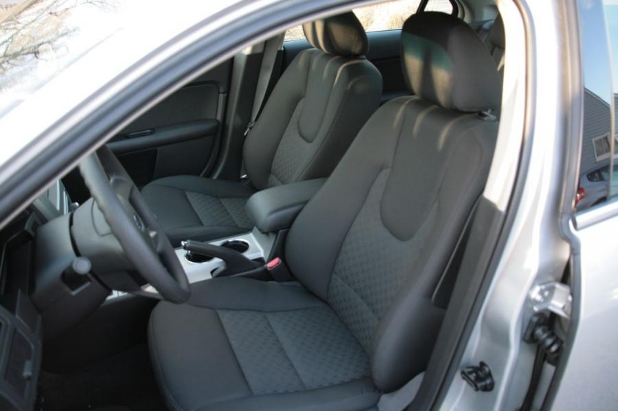  Ford Fusion SE 6MT 2010 года  (фото 11 из 35)